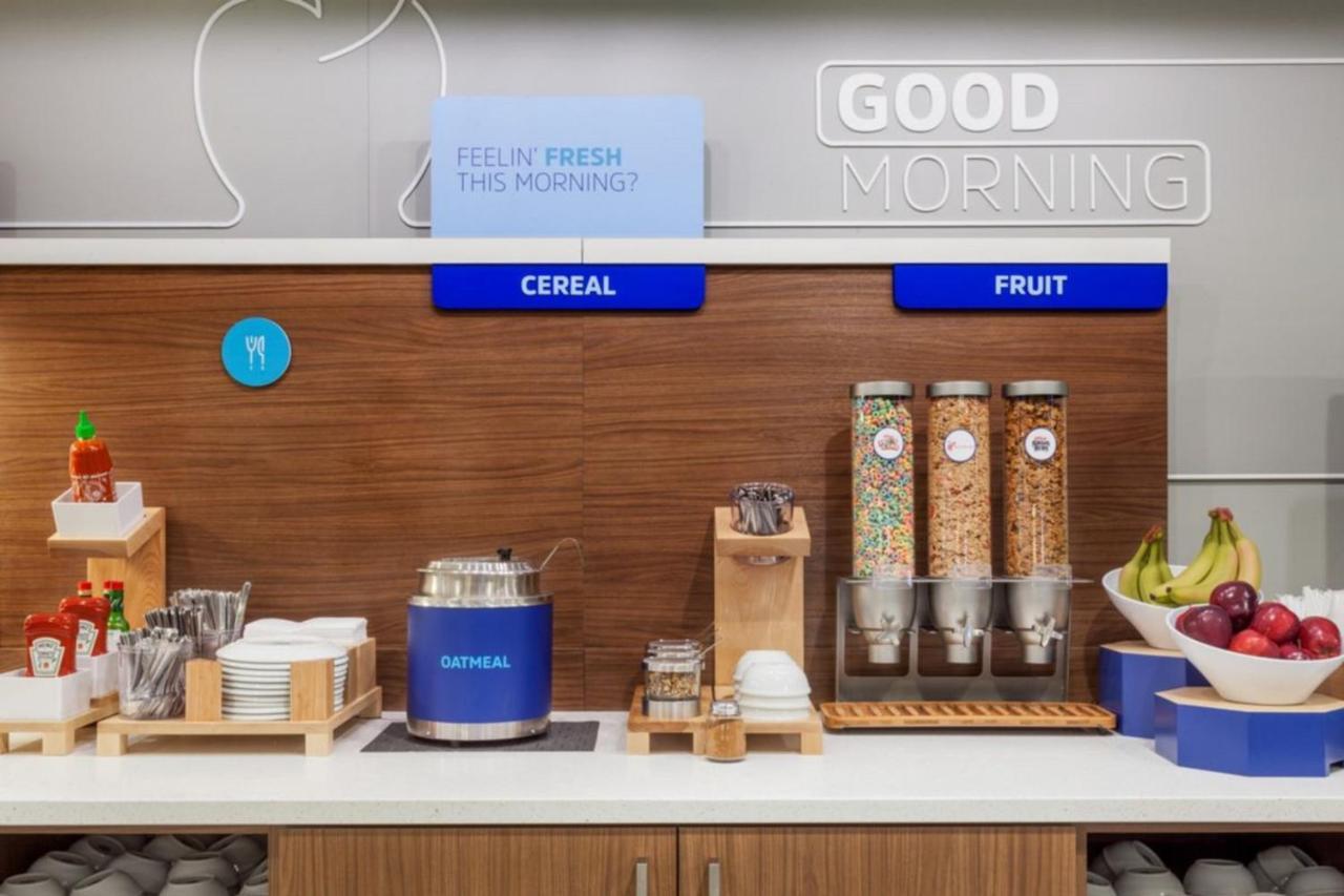 Holiday Inn Express & Suites - Asheboro By Ihg Luaran gambar