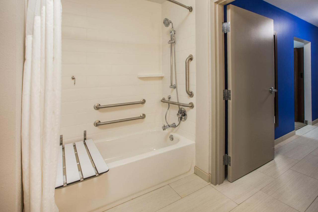 Holiday Inn Express & Suites - Asheboro By Ihg Luaran gambar