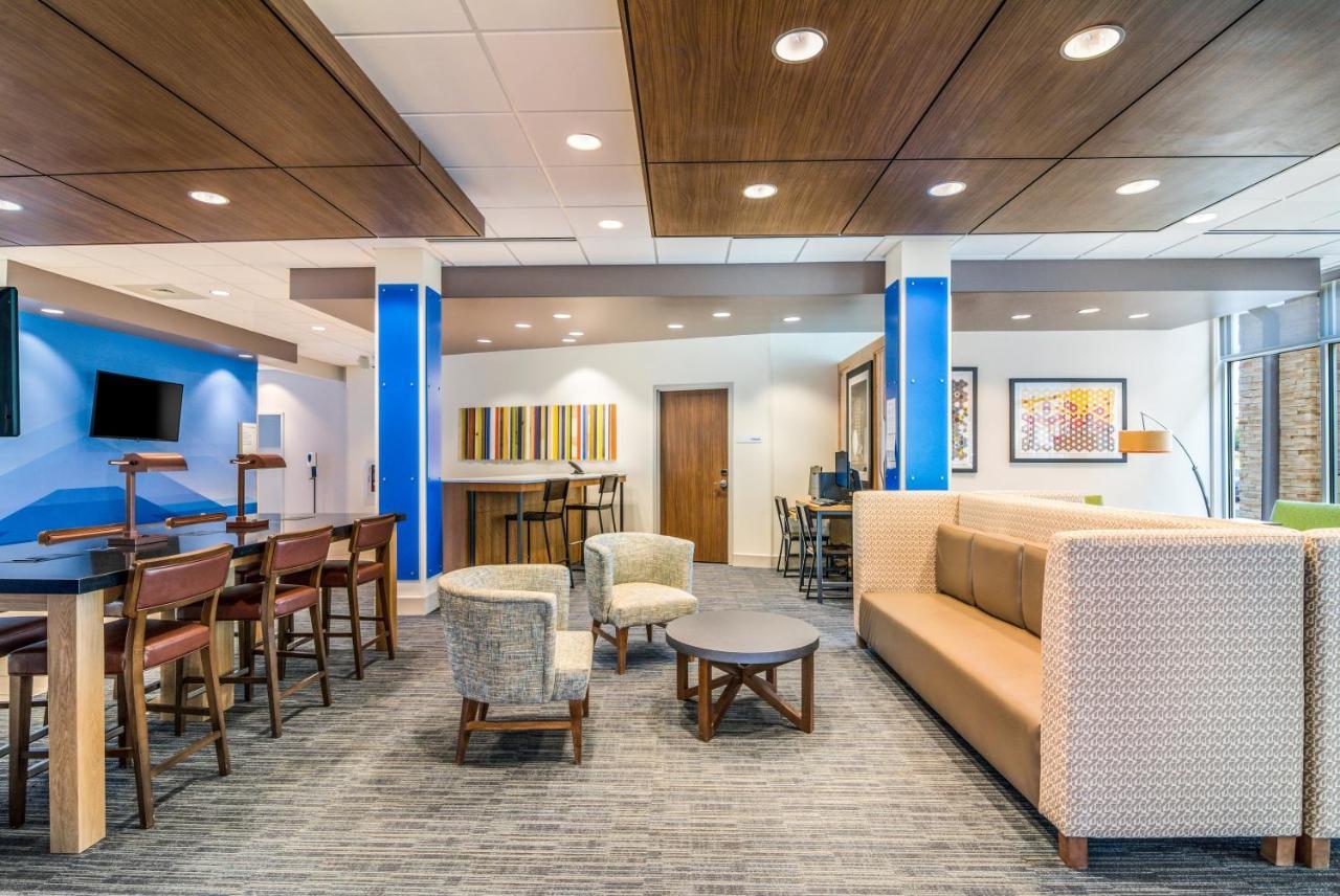 Holiday Inn Express & Suites - Asheboro By Ihg Luaran gambar