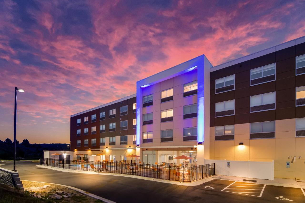Holiday Inn Express & Suites - Asheboro By Ihg Luaran gambar